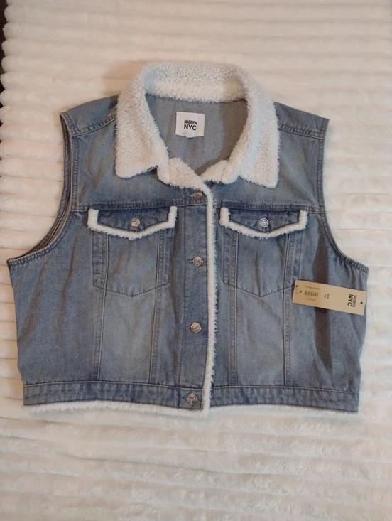 New Madden NYC Denim Vest Women XXXL Cropped Faux Sherpa Trim Front Pockets NWT - Picture 1 of 11